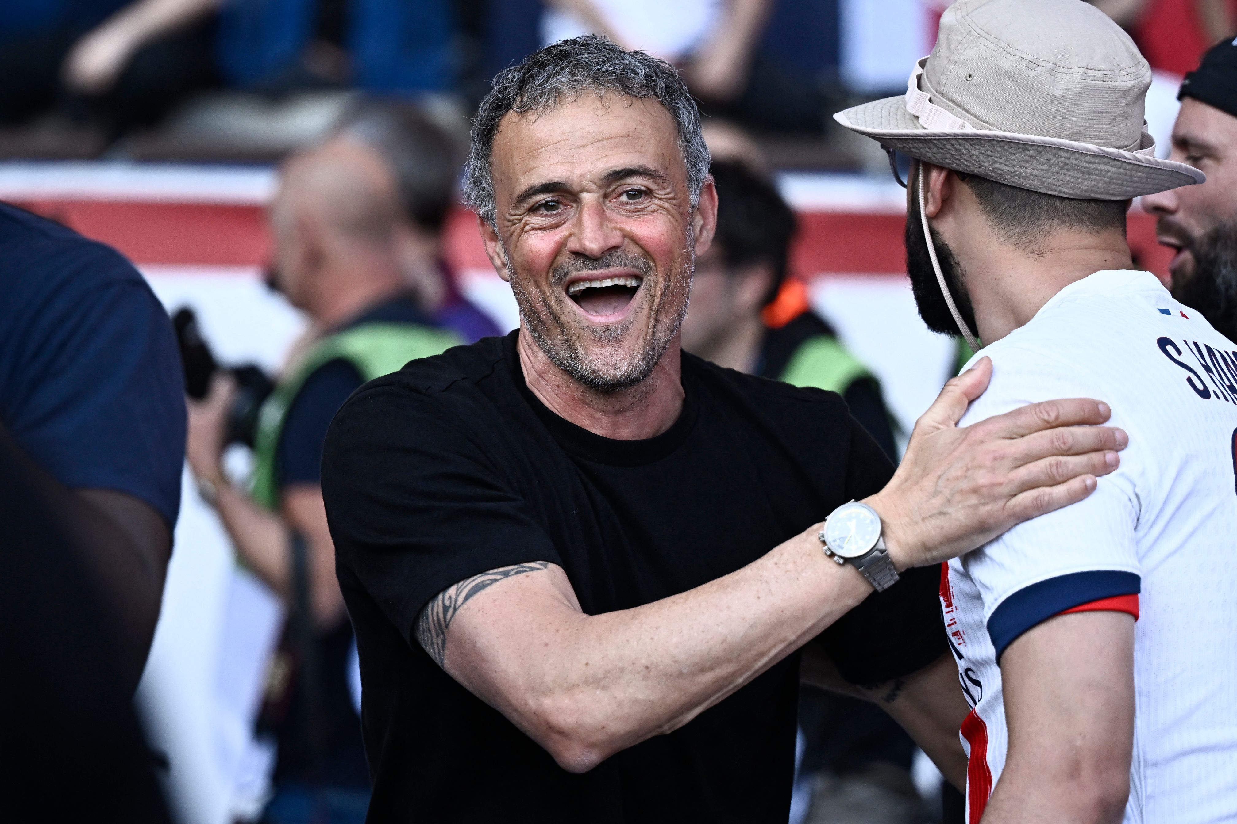 包含Ming在巴黎圣日耳曼比赛中势不可挡，逆转引发热议！的词条